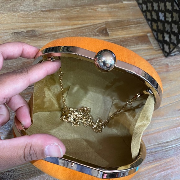 Round Box Clutch with Floral Embroidery - Picture 5 of 6